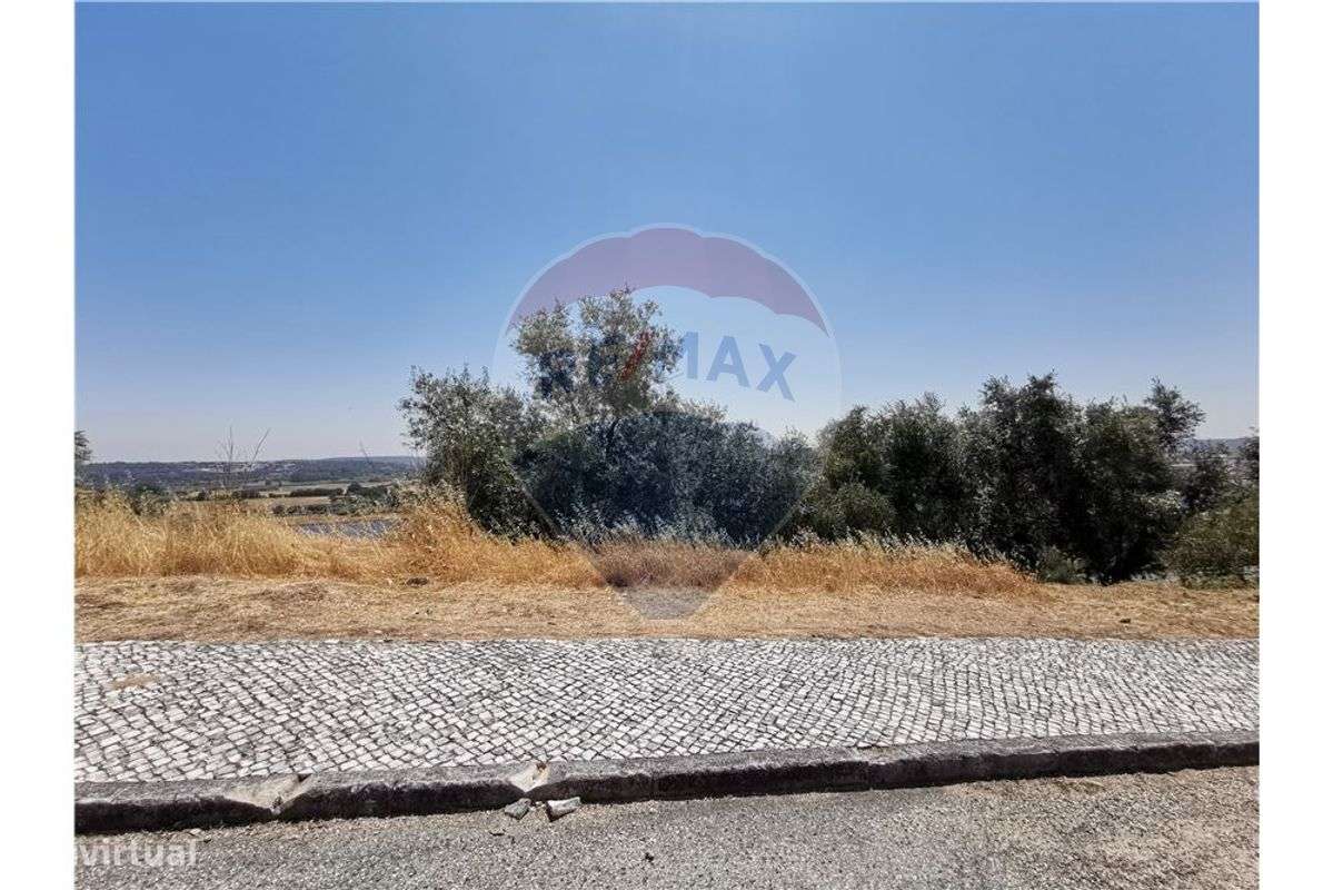 TERRENO PARA CONSTRUÇÃO - Grande imagem: 4/9