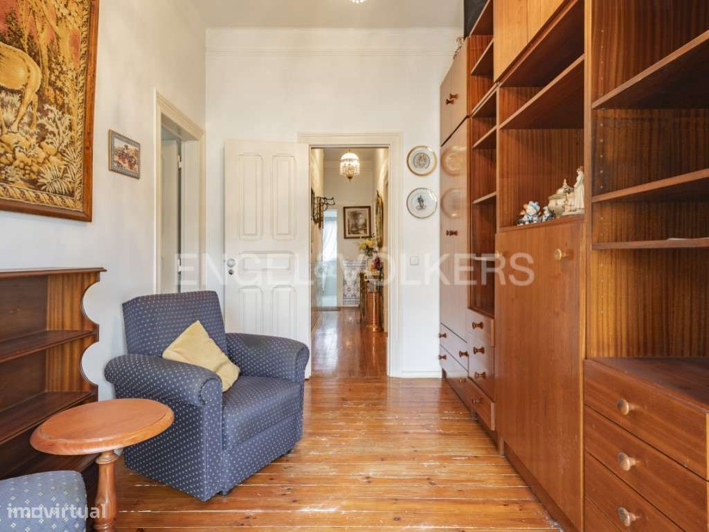 T4 luminoso com varanda na Penha de França - Grande imagem: 4/25