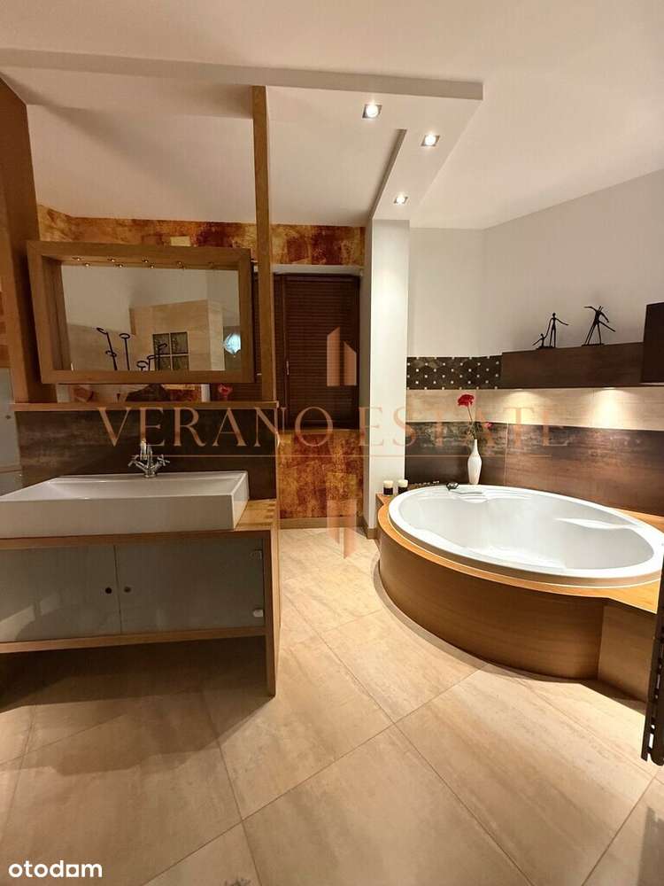 Dom jednorodzinny z 4 sypialniami 256m2-8