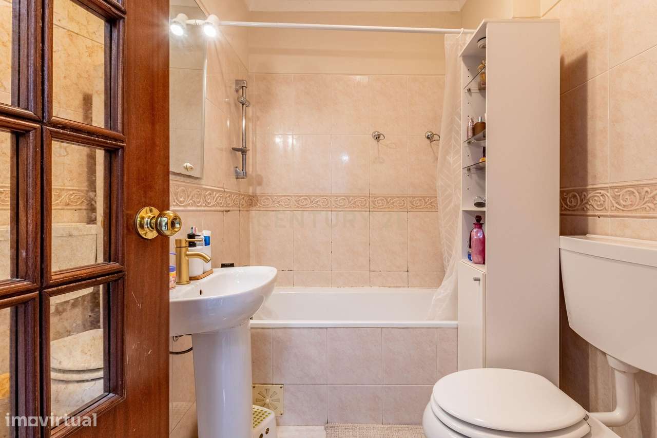 Apartamento T2 na Quinta da Maranhota em Vialonga-12