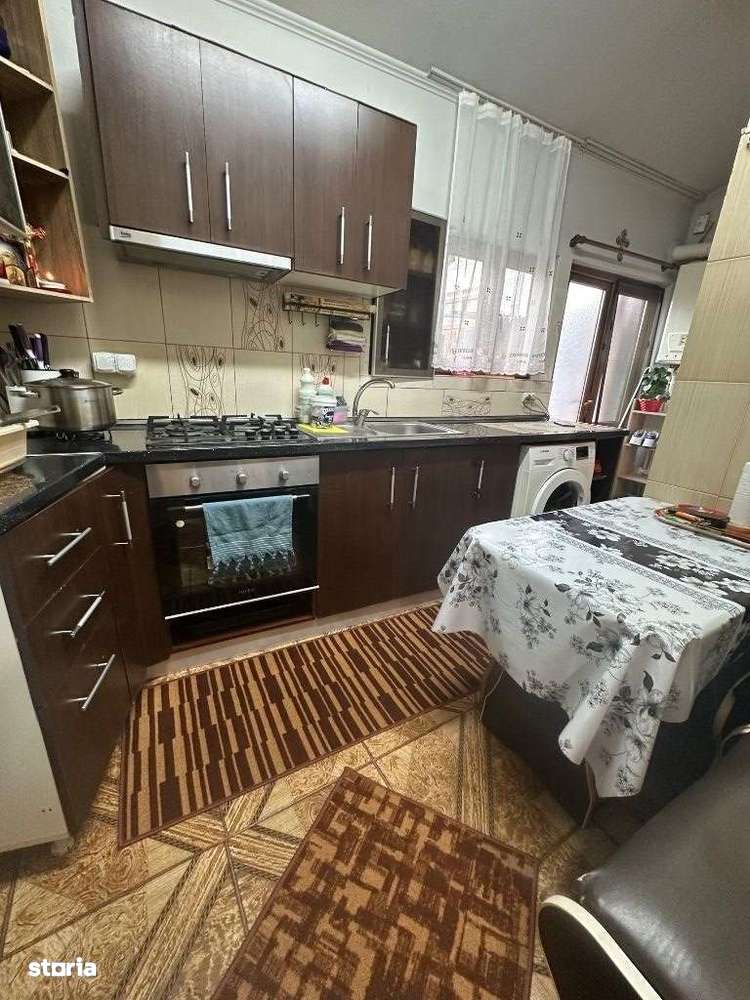 De vânzare casa INDIVIZIUNE - Imagine principală: 2/10