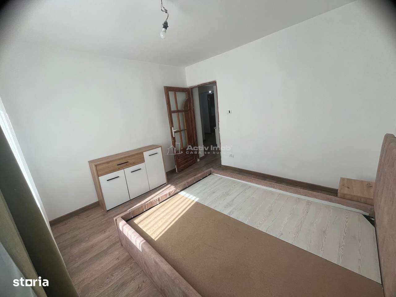 Caransebes, 4 Cam., Dec., Et., 1., Renovat., Pipirig - Imagine principală: 4/18