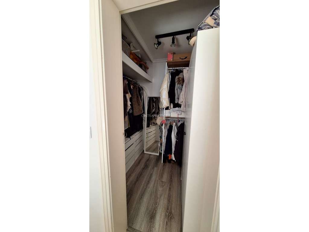 Apartamento T2 Totalmente Remodelado - Portela de Sintra-9