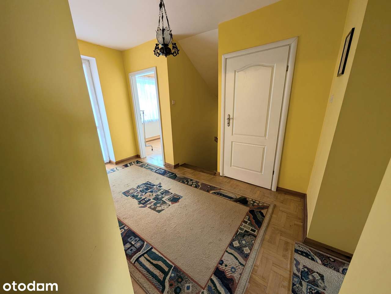 Dom 6 pokoi w centrum miasta-10