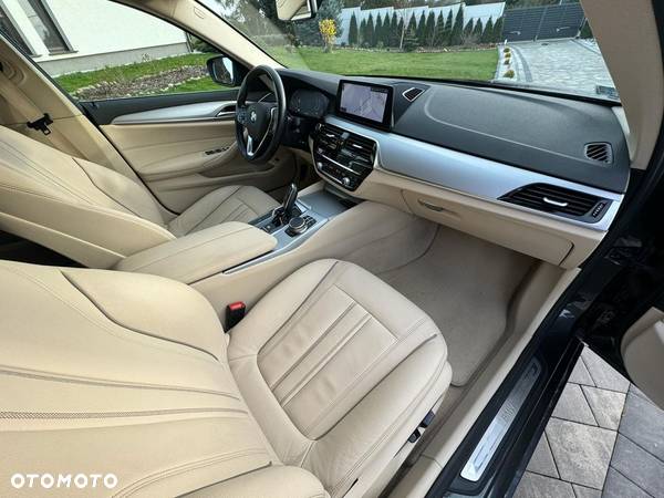 BMW Seria 5 520d Luxury Line - 36