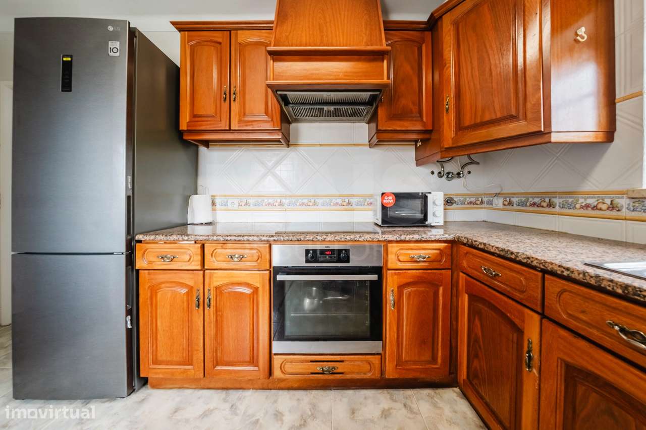Moradia T4 com Charme em Olho Marinho | 260m² | Lote 734m²-15