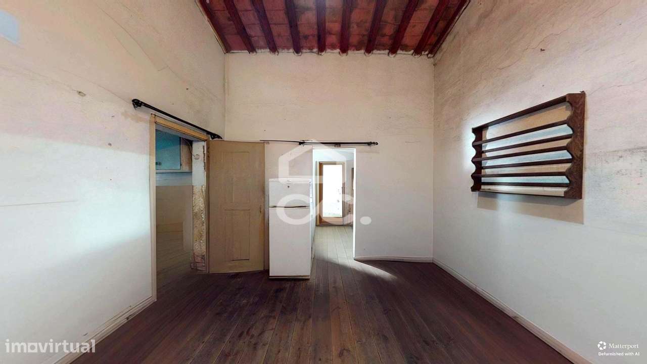 Moradia Bifamiliar T3 de 1ª andar para Recuperar | Centro Histórico de - Grande imagem: 2/19