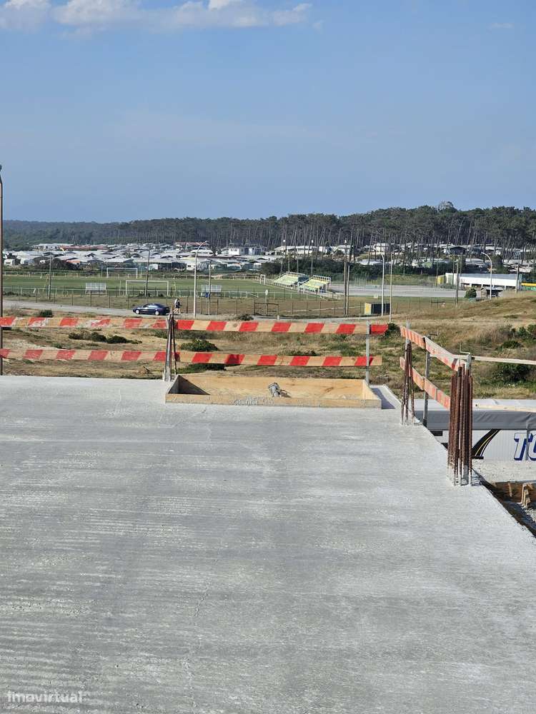 Apartamento T2 novo com piscina e garagem-5