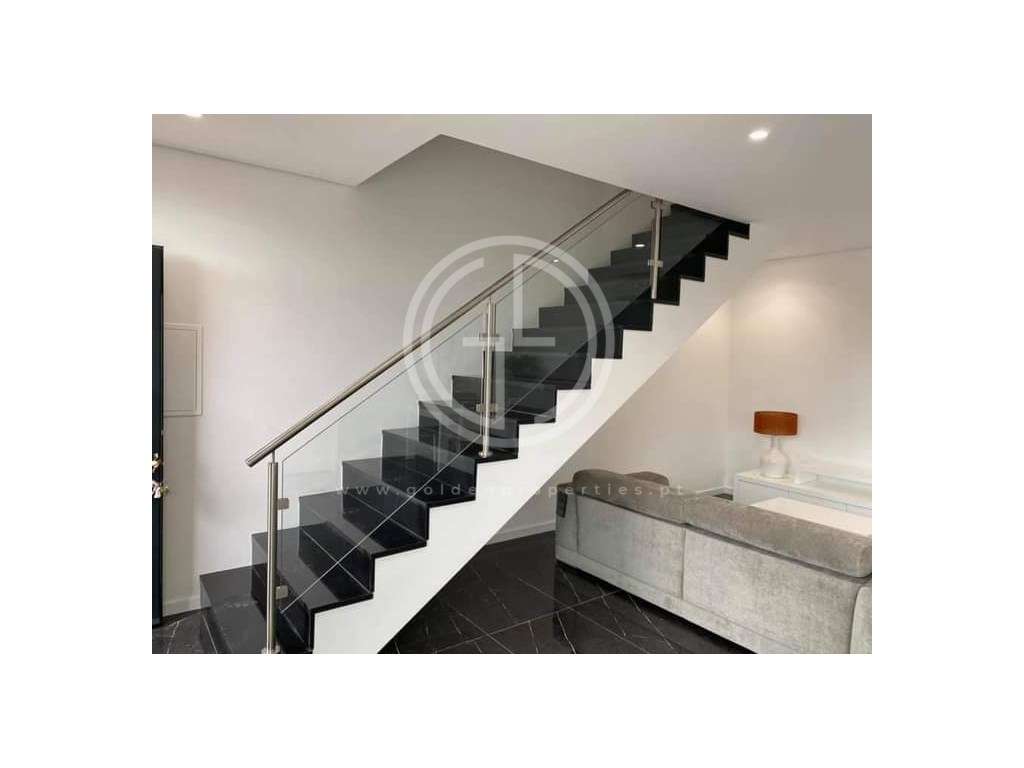 Moradia nova T3 geminada em Branqueira, Albufeira - Grande imagem: 3/40