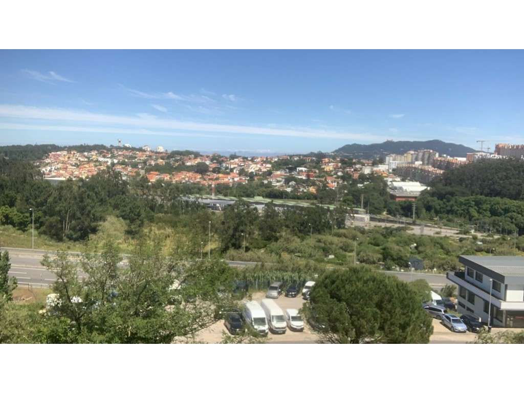 T4 com 130m² e Vista Deslumbrante para Sintra-23