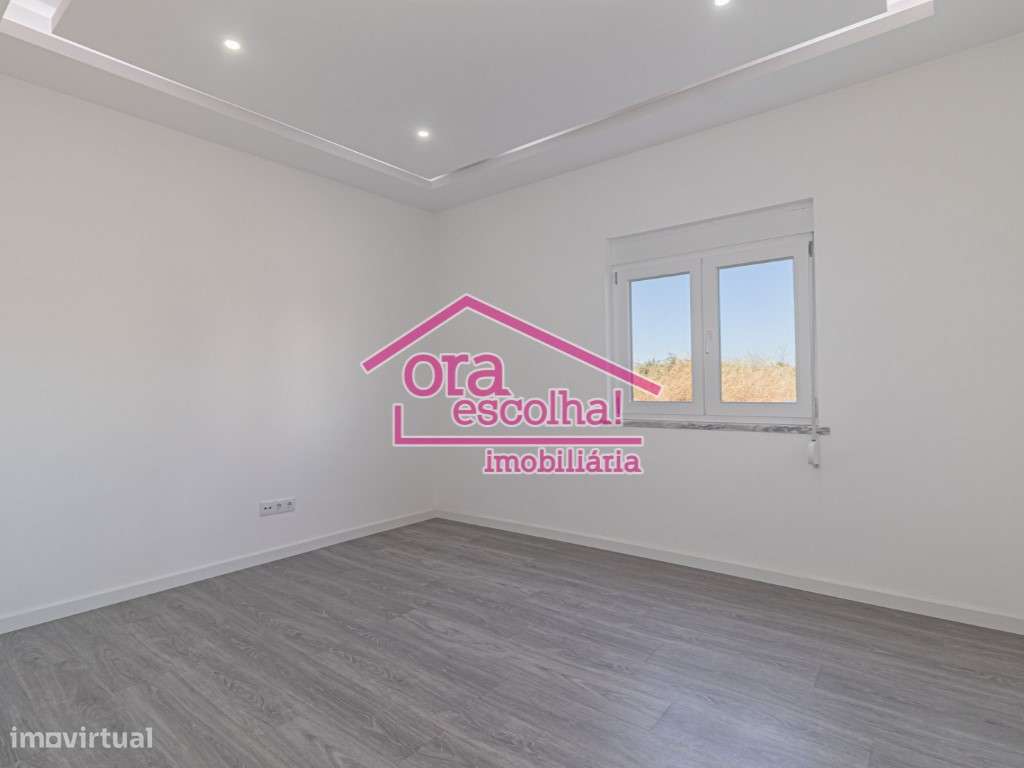 Apartamento T3, 1º andar em Remodelação Total, Paio Pires!-2