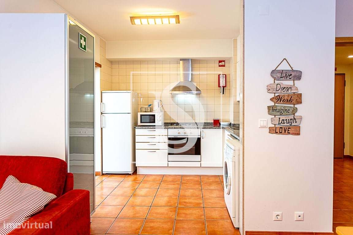 Apartamento T2 com piscina-12