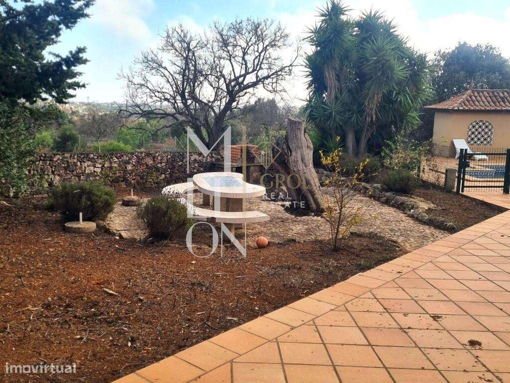 Prédio total com 6 divisões e piscina exterior – Guia / Albufeira - Grande imagem: 5/25