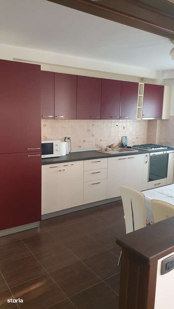 Apartament 3 decomandate de vânzare - Imagine principală: 4/10