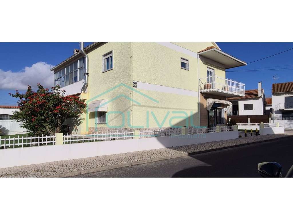 Talho e Charcutaria Tradicional - O Comércio de Proximidade no Port...-38