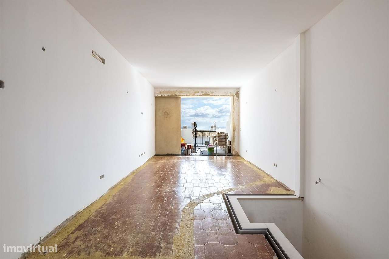 RENOVADO APARTAMENTO T2 DUPLEX COM VISTA MAR PARA VENDA NA PRAIA DA LU - Grande imagem: 4/16