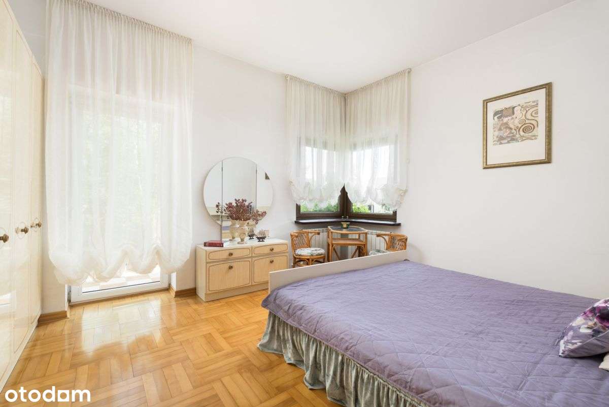 Przestronny dom dla rodziny z pięknym ogrodem-11