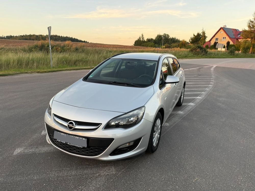 Opel Astra J (2009-2019) 1.7 CDTI Enjoy 2013