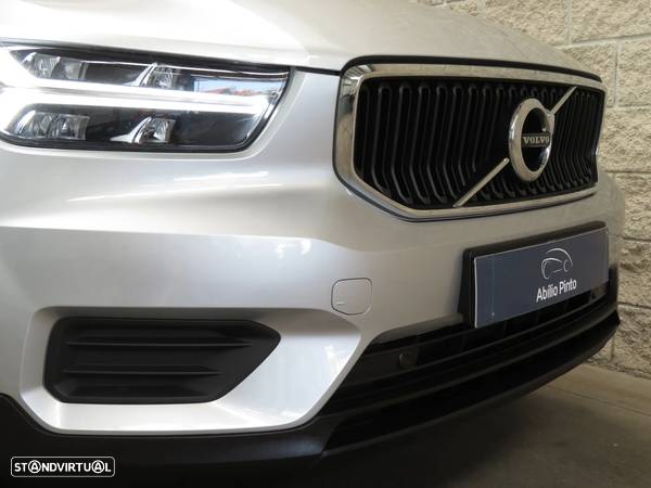 Volvo XC 40 1.5 T3 Momentum Tech Edition - 8