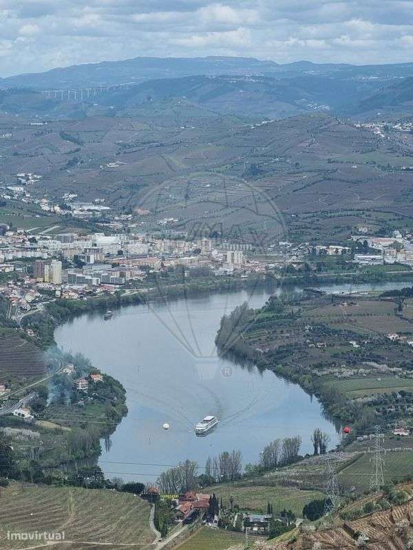 Moradia T13 para venda-24