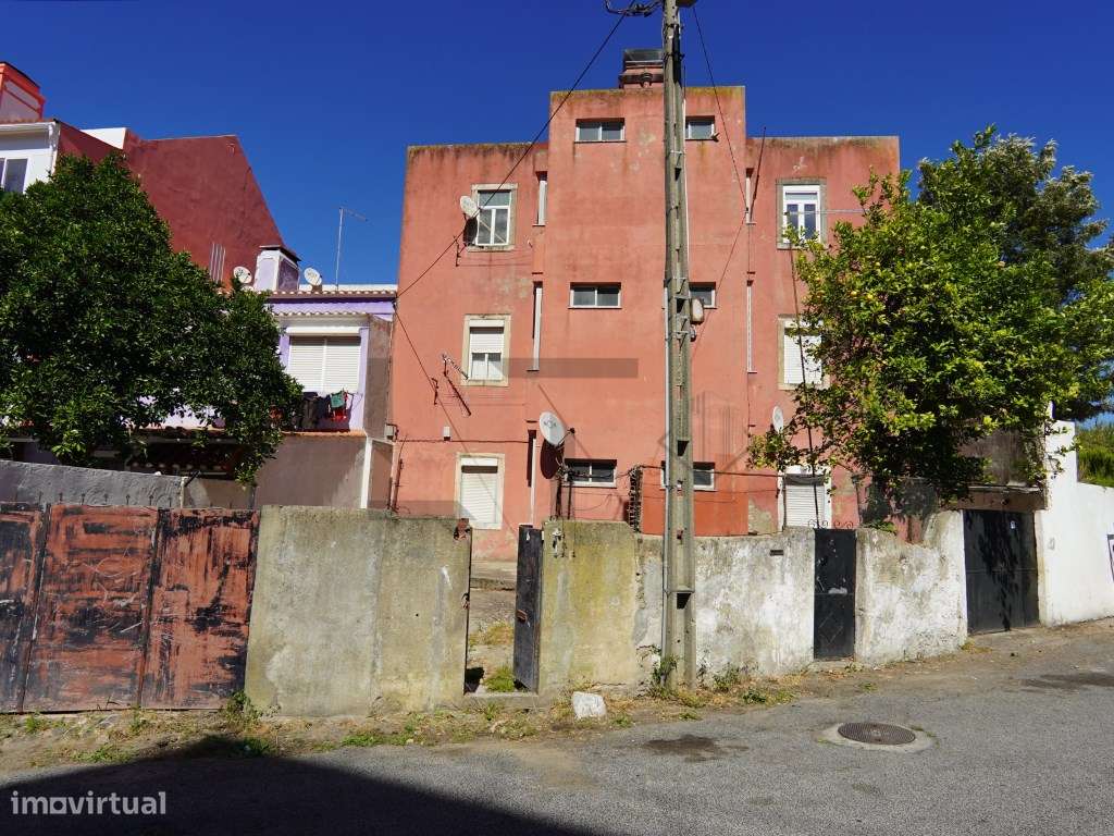 Prédio com 6 Apartamentos para Reabilitação em Marvila, Lisboa-20