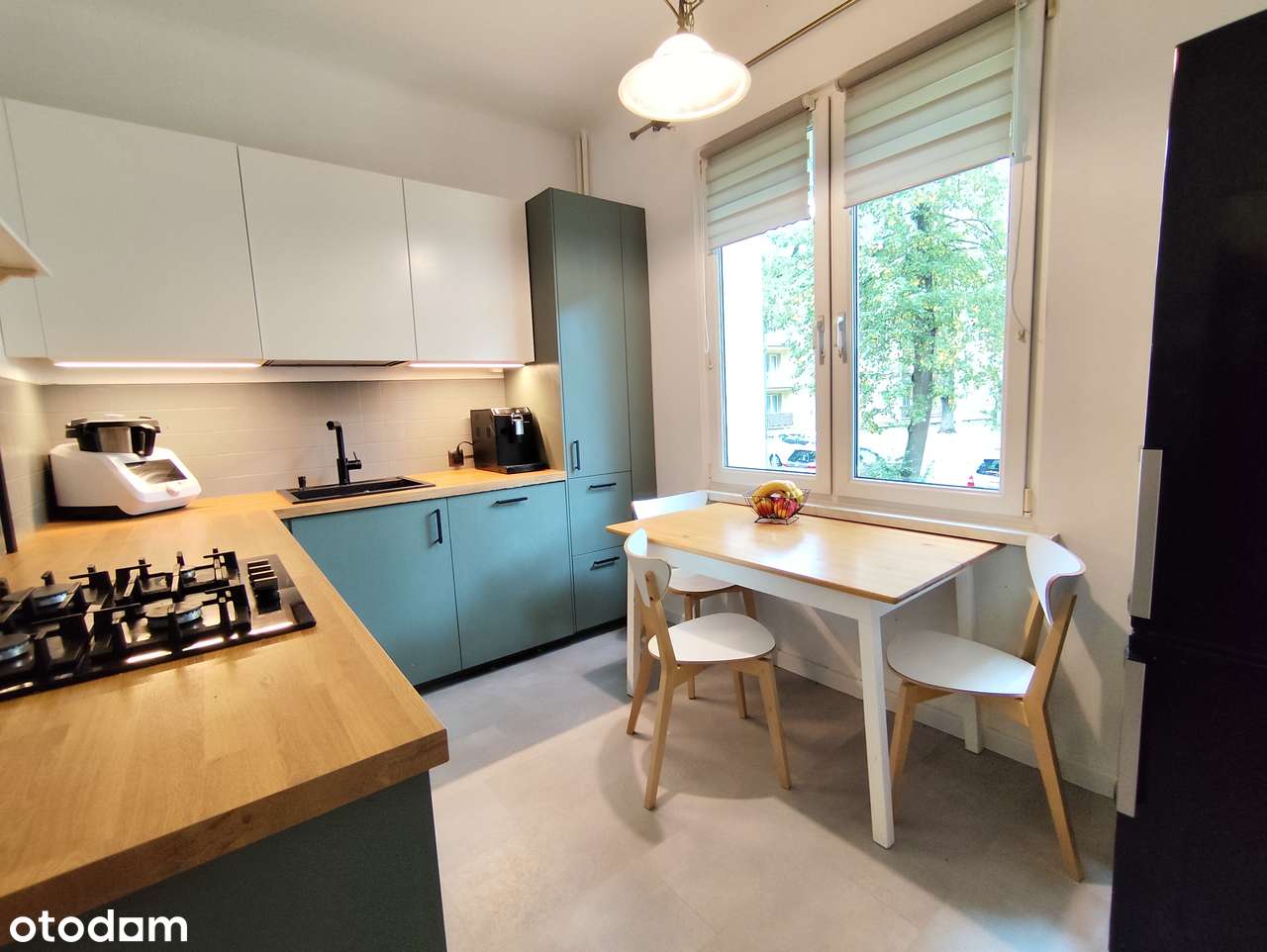 Komfortowe mieszkanie 4-pokojowe z balkonem – świetna lokalizacja!-3