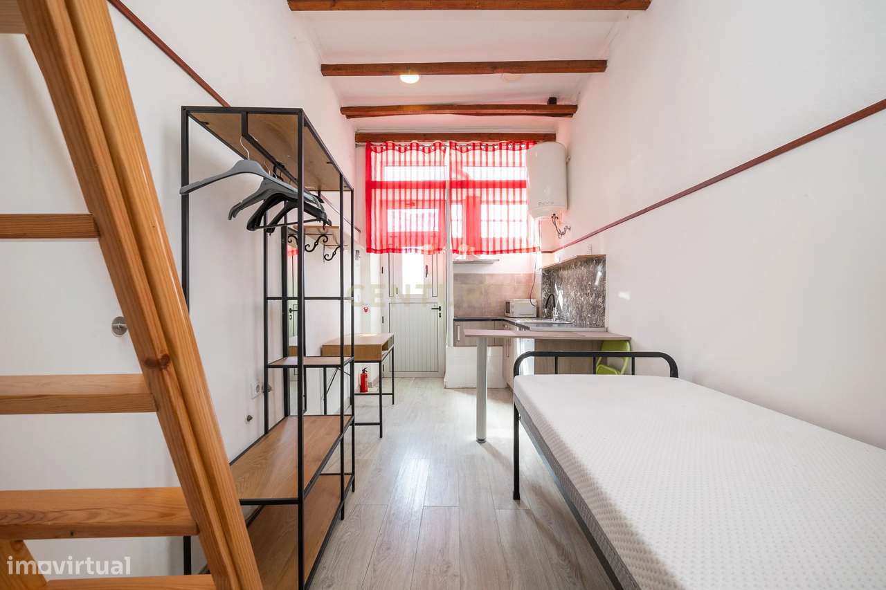 Prédio renovado na Rua de Montarroio — Coimbra-9