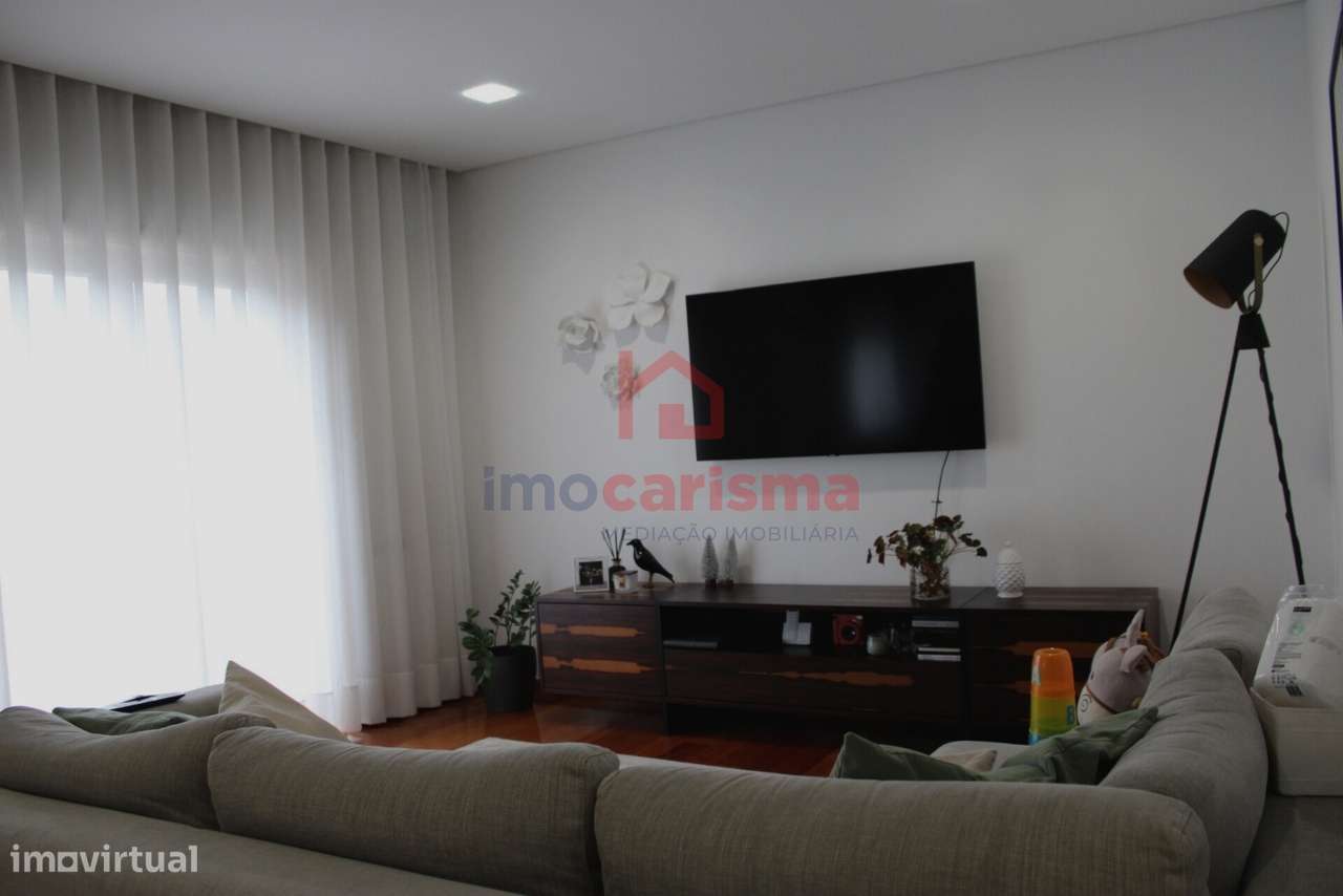 Moradia em Banda T3 em Vila das Aves, Santo Tirso - Grande imagem: 2/22