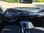 BMW Seria 3 318i - 10