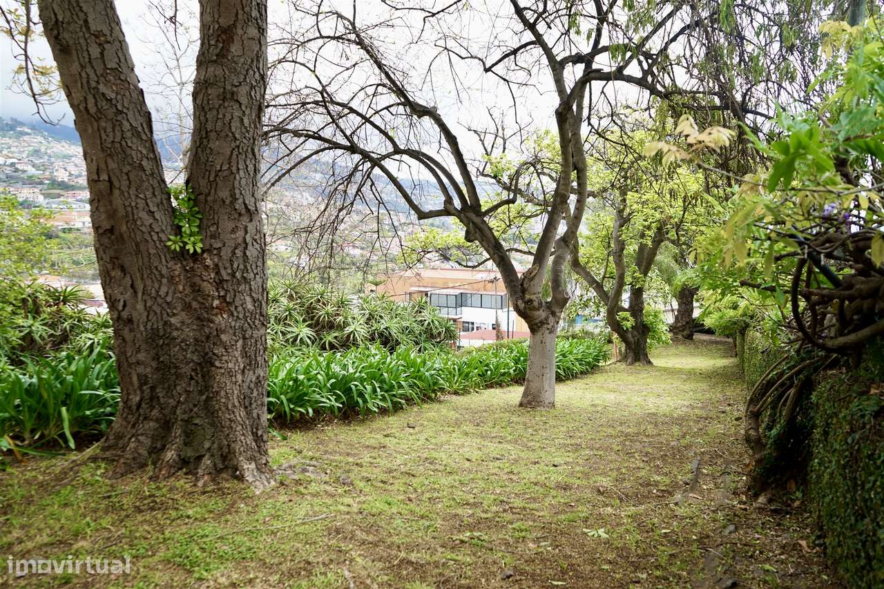 Fantástica moradia num lote de 1360m2-42