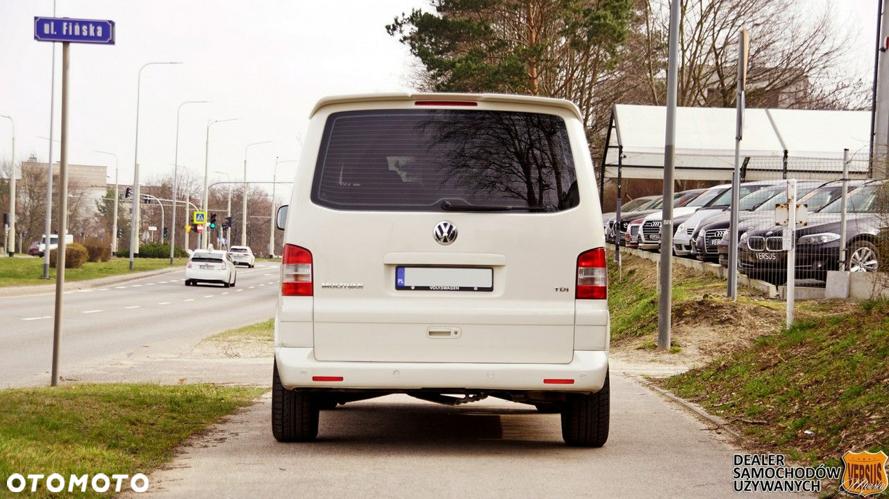 Volkswagen Multivan - 5