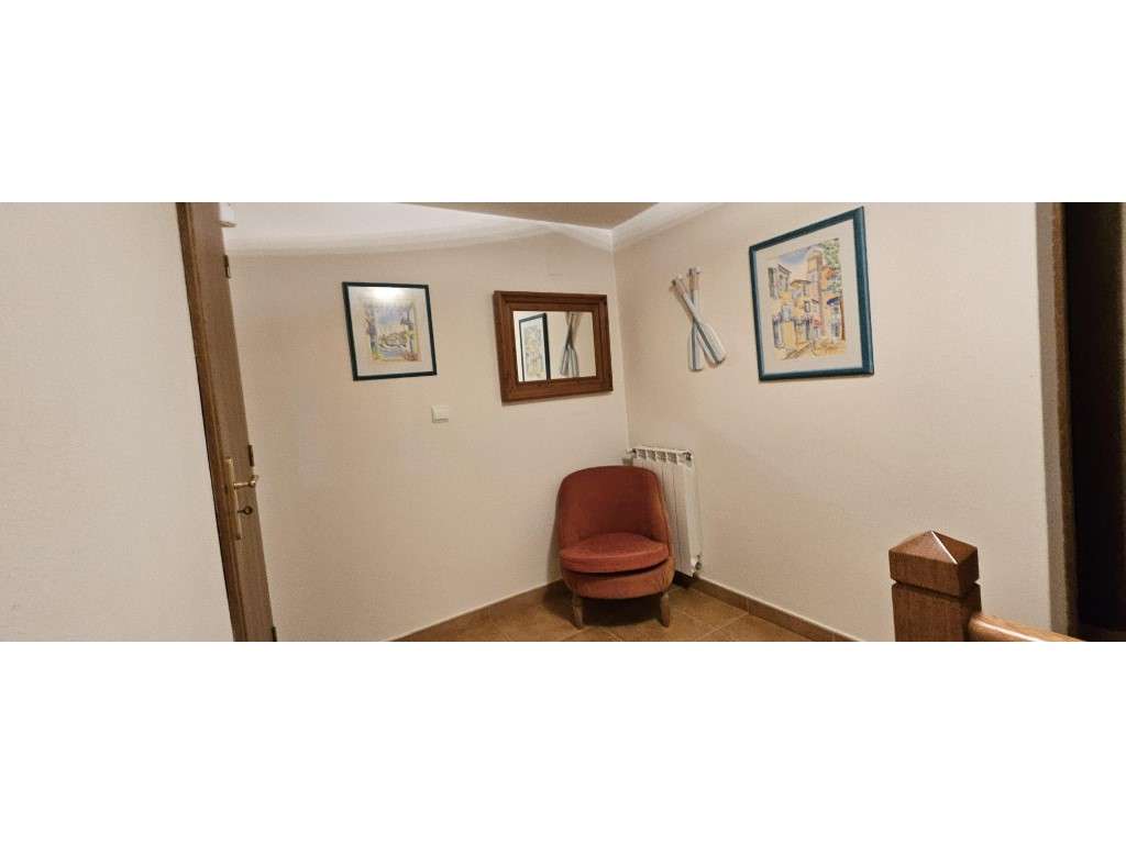 Apartamento T1+2 Duplex, em condomínio fechado, a 2 minutos da praia-27
