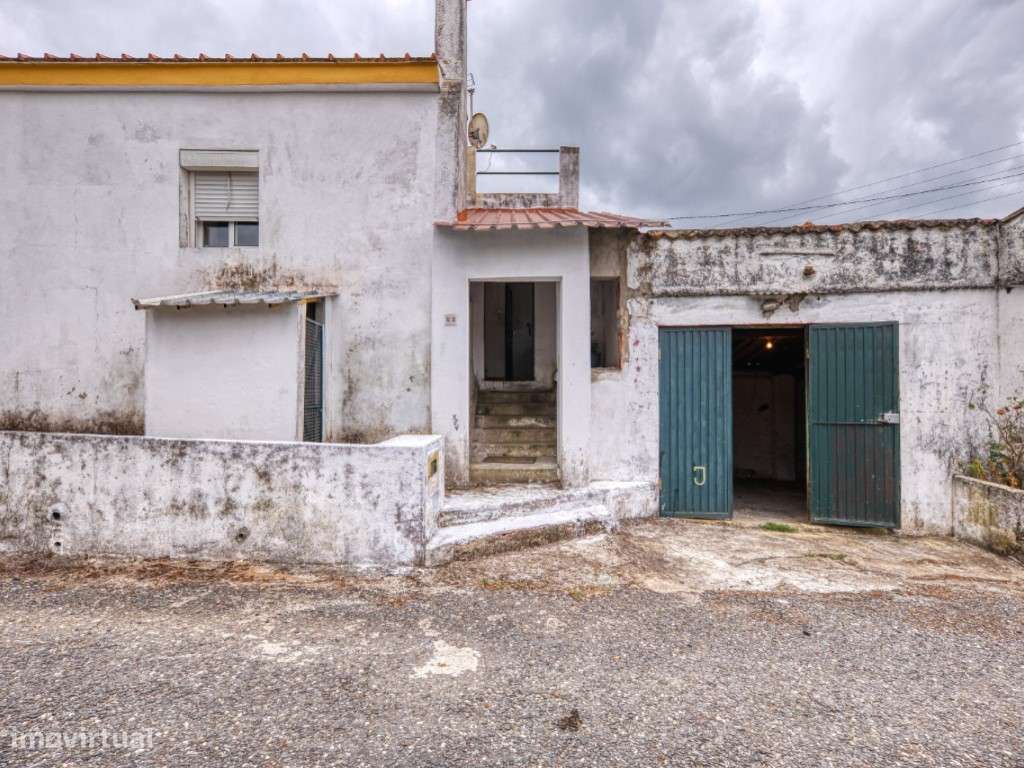 Moradia de 2 pisos com Terreno e Garagem I Vinha Velha - Mação - Grande imagem: 3/50