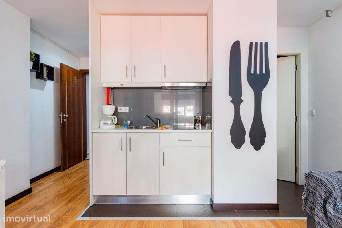 Estúdio - localizado em Baixa Coimbra - Grande imagem: 4/10