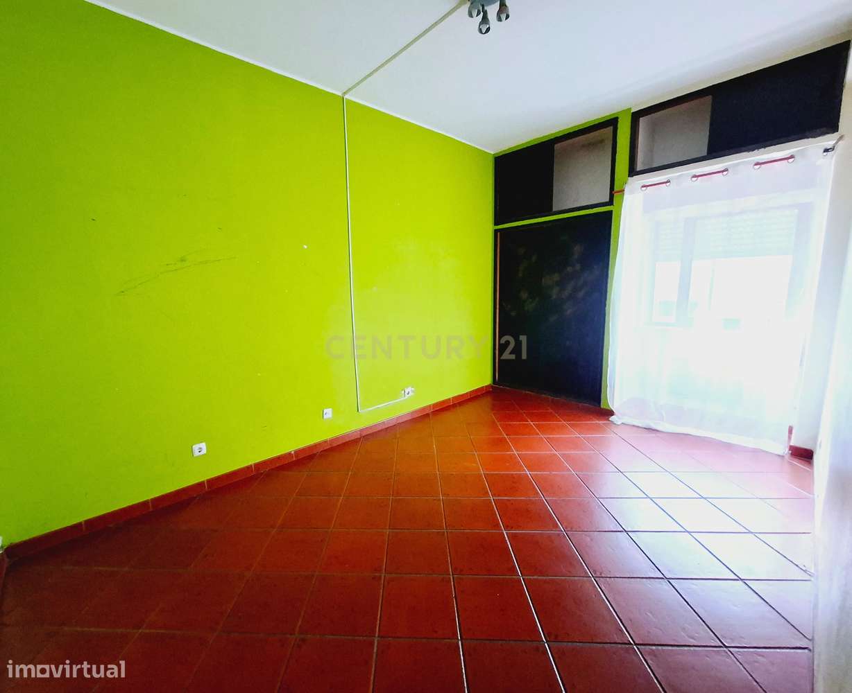 T1 no centro de Albufeira a 550 m da praia, excelente potencial de inv - Grande imagem: 4/9