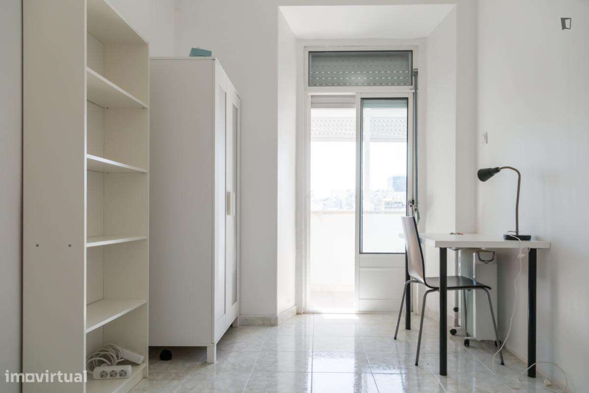 Quarto - localizado em Arroios Lisbon - Grande imagem: 5/7