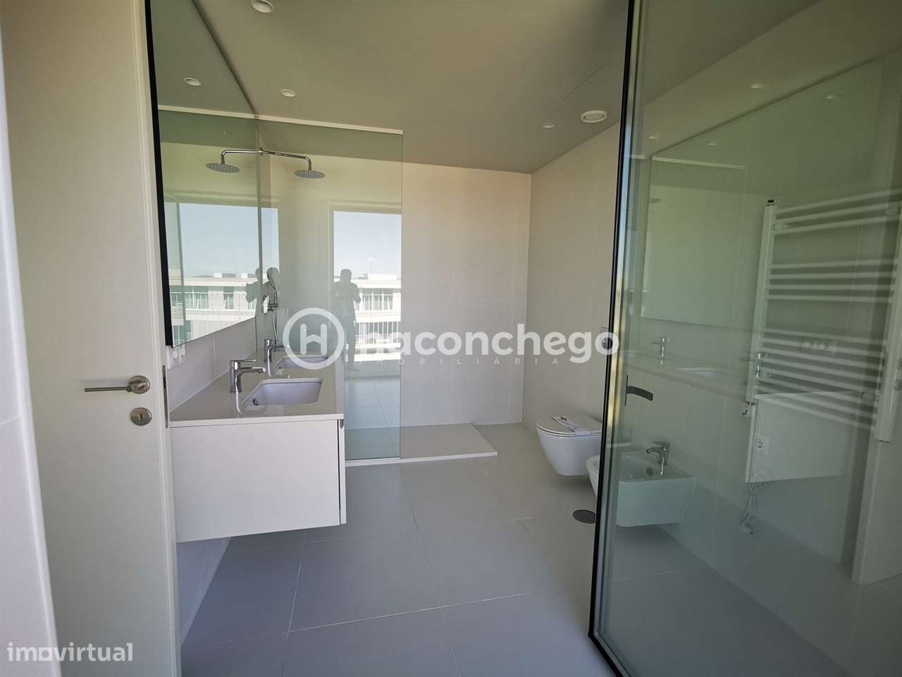 Penthouse T4 de Luxo em Barcelinhos – Totalmente Equipada com equipame-24