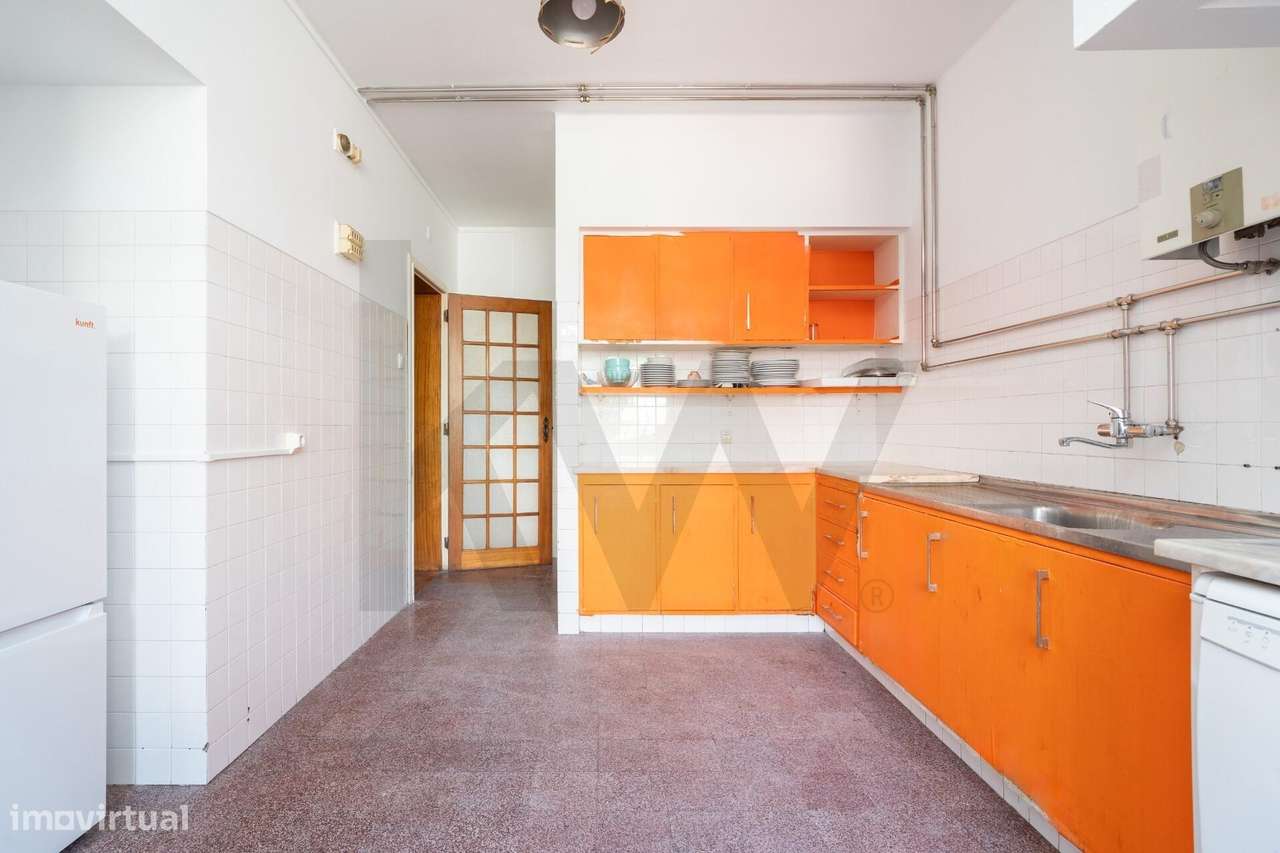 2 Apartamentos T8 + Piso Independente | 3 Garagens | Coimbra-28