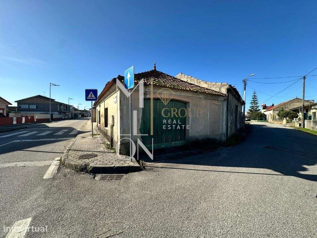 Investimento com elevado potencial – Moradia no centro de Bustos! - Grande imagem: 5/17