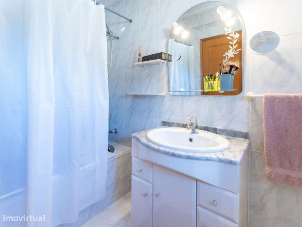 Moradia Geminada T3 Concelho de Alcobaça-36