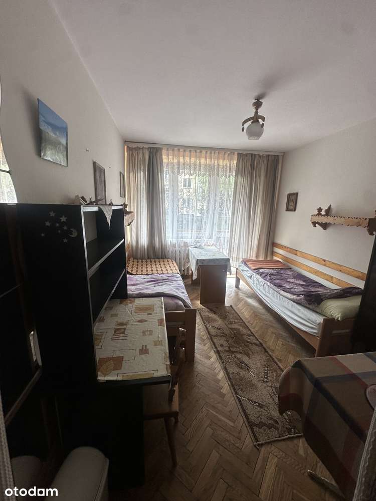 Dom w zabudowie szeregowej w centrum . - Pełny obrazek: 5/6