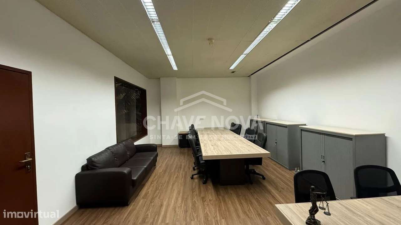 Escritório c/ 37m2 em frente a Estação Metro Galiza (Porto) - Grande imagem: 3/13