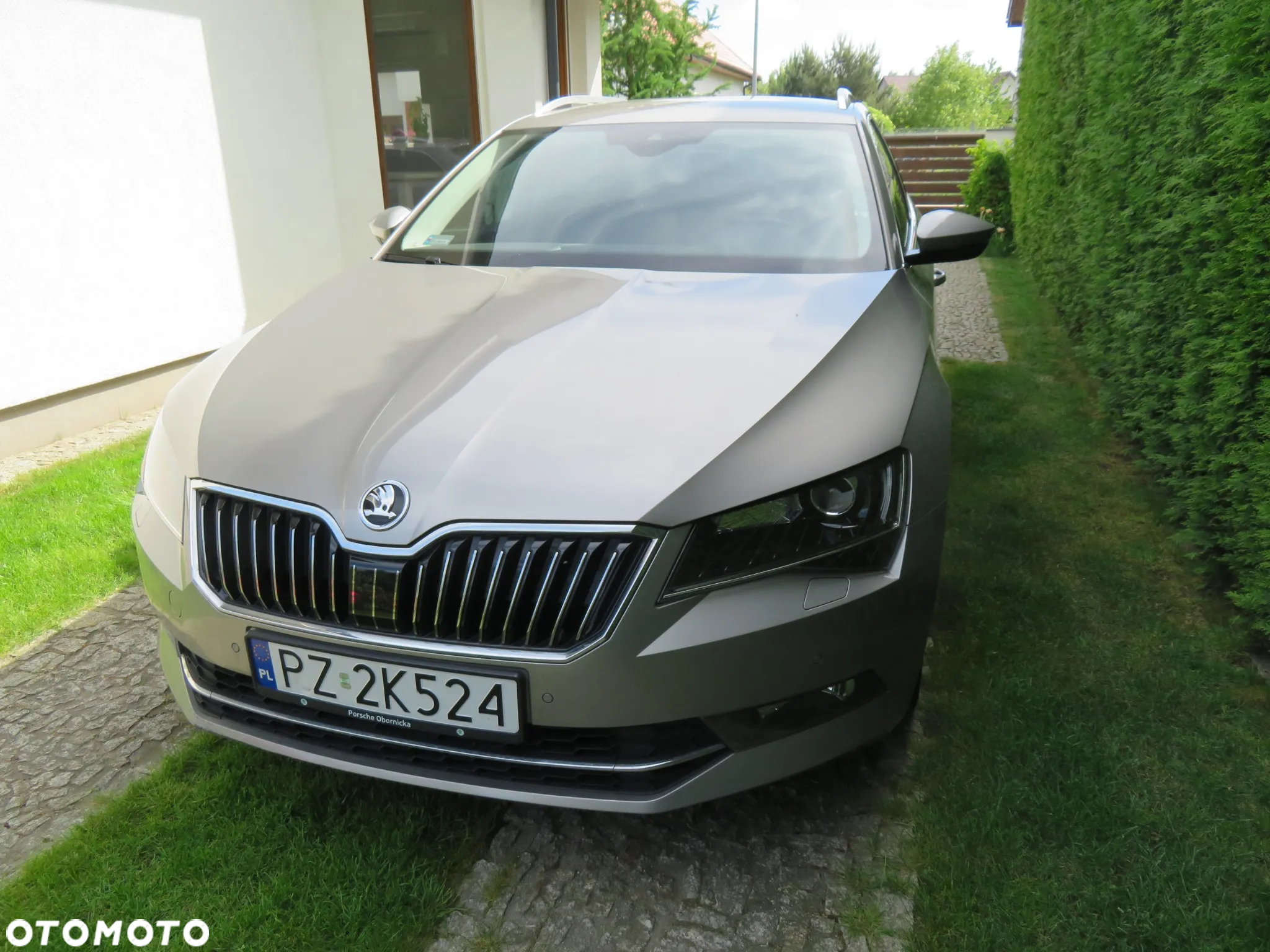 Skoda Superb 2.0 TDI 4x4 L&K DSG - 2