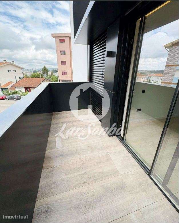 Apartamento T2 novo, 3 frentes, situado em São Cosme, Gondomar-6