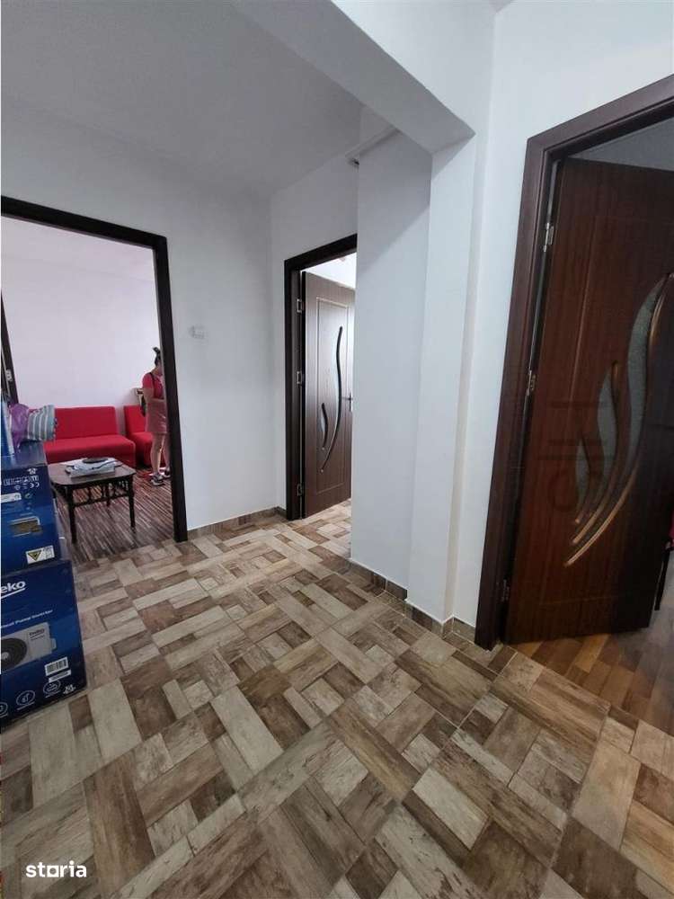 Apartament 2 Camere, Decomandat, etaj 3 din 4, Sud-1