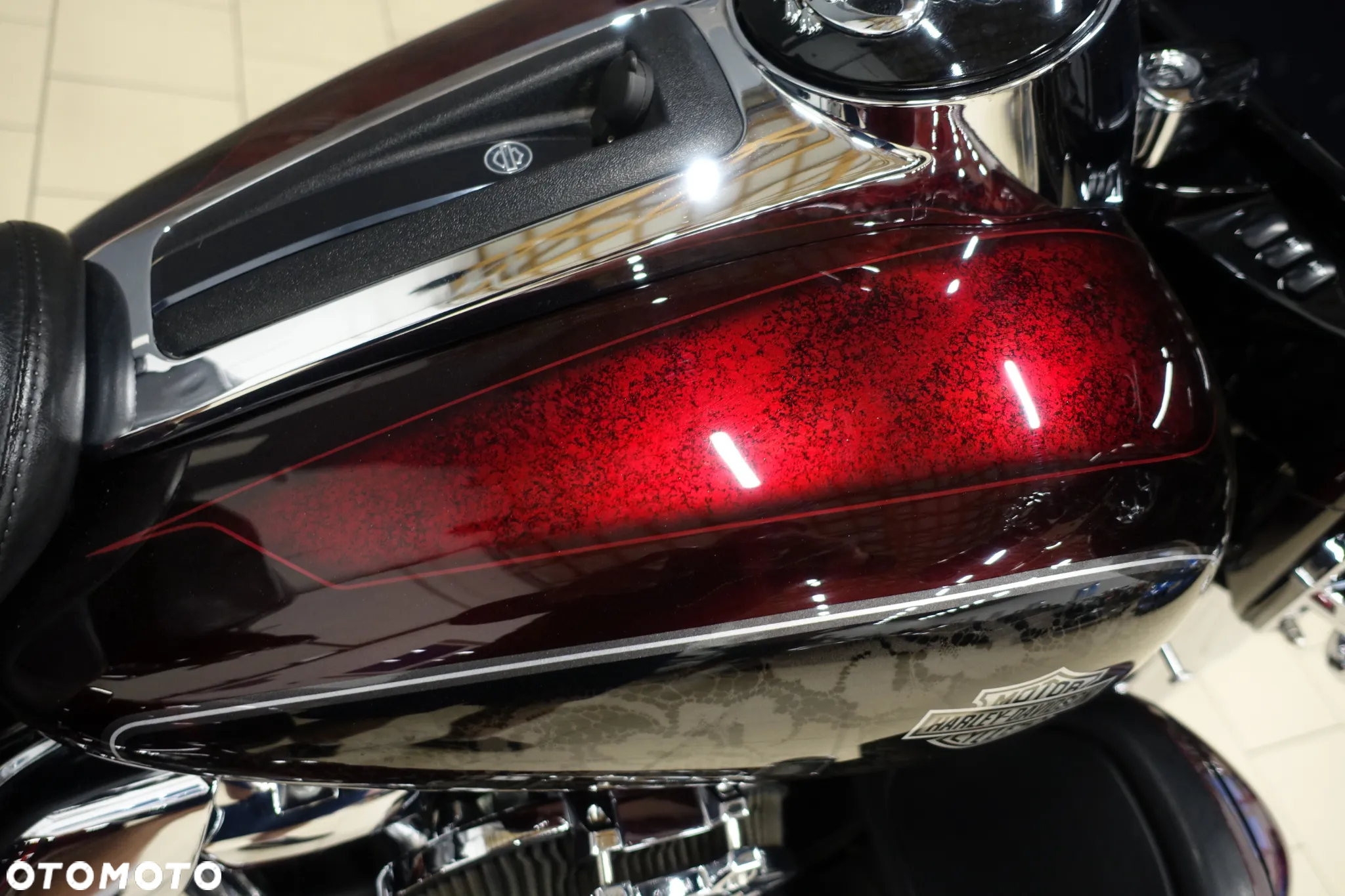 Harley-Davidson FLHS Electra Glide - 21