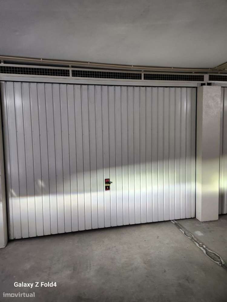 Garagem Fechada 19m2 - Ed. Viriato II - Grande imagem: 5/9