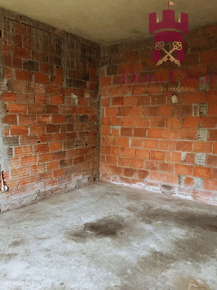 Moradia em Construção com Quintal  e Poço - Almeirim - Grande imagem: 5/15