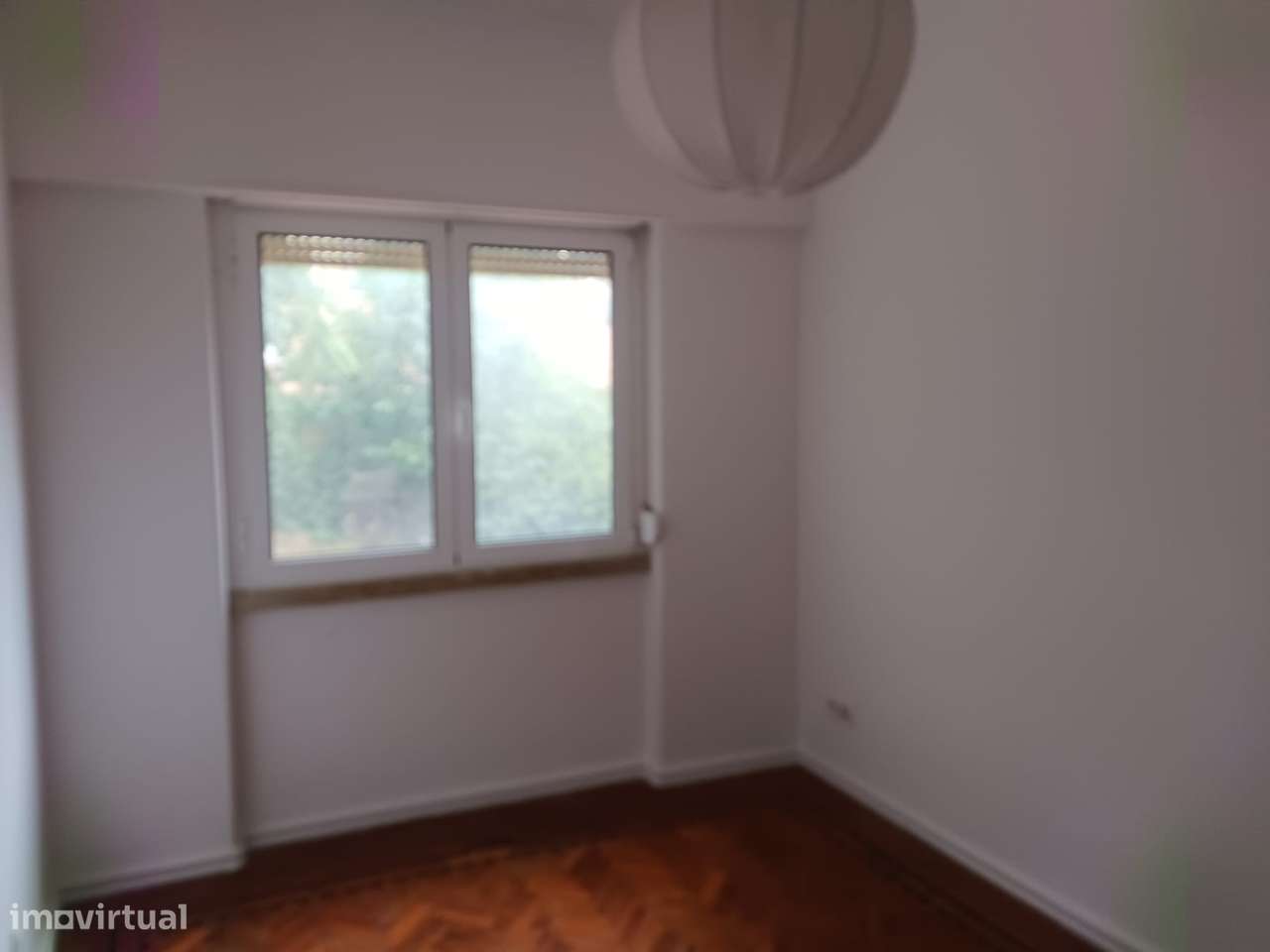 Campolide - T2 recuperado com cozinha semi equipada - Grande imagem: 4/12