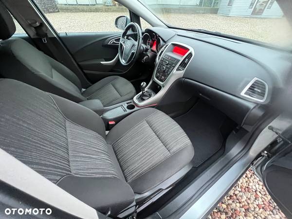 Opel Astra 1.6 150 Jahre - 15